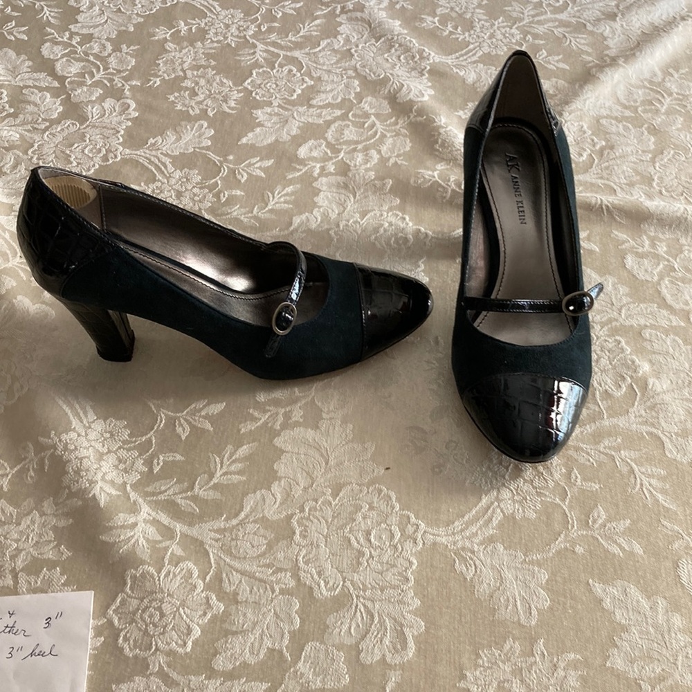 Navy shoes